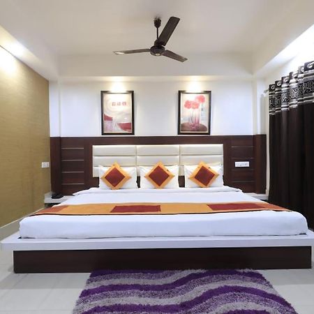 Hotel Rashmi Guwahati Luaran gambar