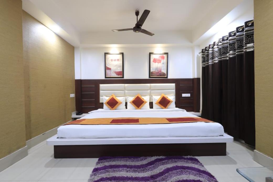 Hotel Rashmi Guwahati Luaran gambar