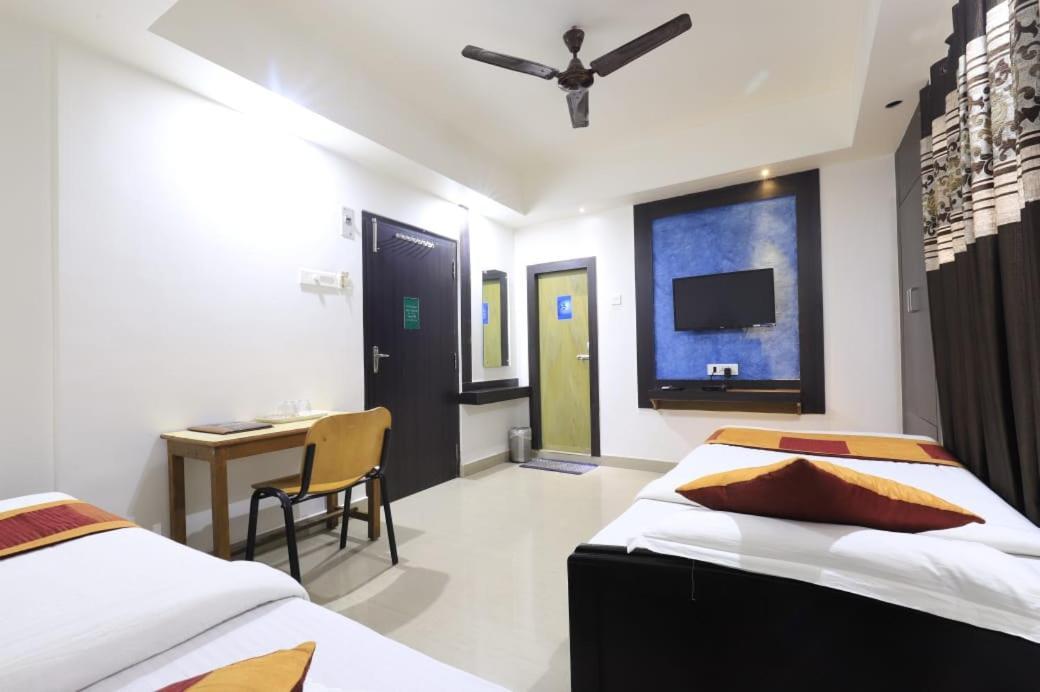 Hotel Rashmi Guwahati Luaran gambar