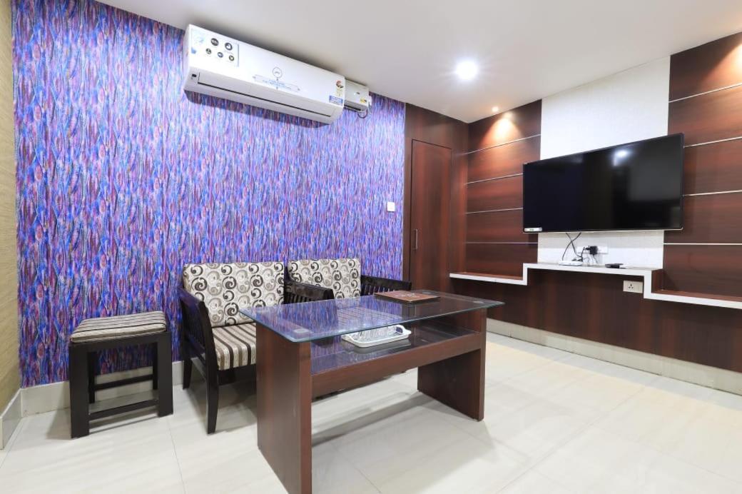 Hotel Rashmi Guwahati Luaran gambar