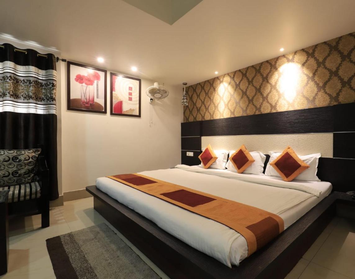 Hotel Rashmi Guwahati Luaran gambar